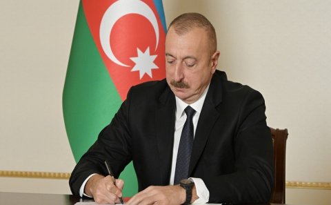 Prezident bu şəxsləri təltif etdi (SƏRƏNCAM)