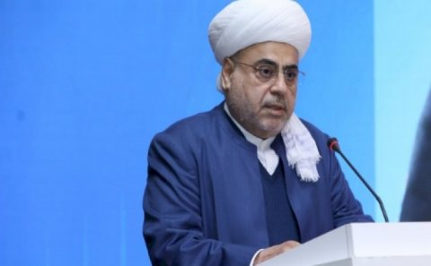 Şeyxdən ruhanilərə irad: “Geyim formasına əməl etmirlər”