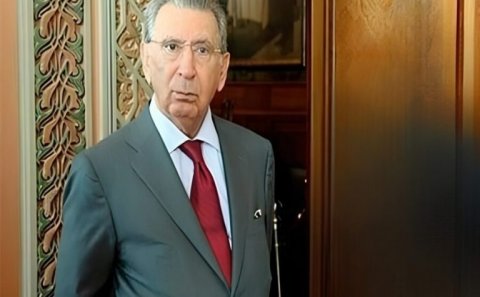 Ramiz Mehdiyev istintaqa əsa ilə gedib - SABİQ PA RƏHBƏRİ 7 SAAT MÜSTƏNTİQLƏRİN QARŞISINDA OTURUB