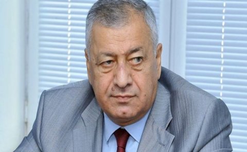 Gələn il manatın məzənnəsi dəyişəcək? - Vahid Əhmədovdan devalvasiya açıqlaması