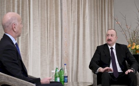 Prezidentdən fransız müxbirin təxribatçı sualına SƏRT CAVAB - VİDEO