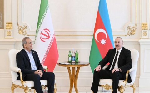 Pezeşkian İlham Əliyevə zəng etdi - TƏCİLİ XƏBƏR