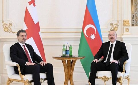 Prezidentlərin təkbətək görüşü başladı